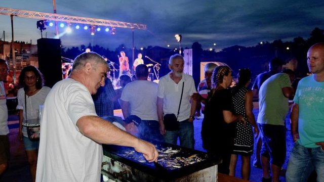 “Ribarska fešta” uz srdelice, vino i Grupu Venus