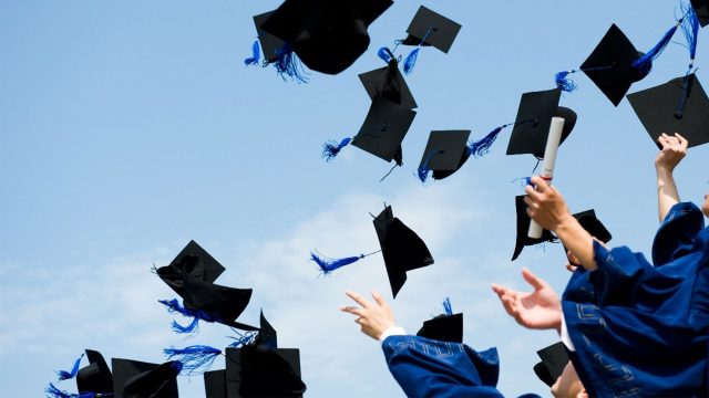 Raspisan Natječaj za dodjelu nagrada i stipendija učenicima i studentima