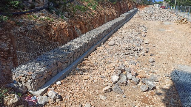 Radovi na izgradnji parkirališta Fortica i održavanju ceste uz parkiralište Fortica