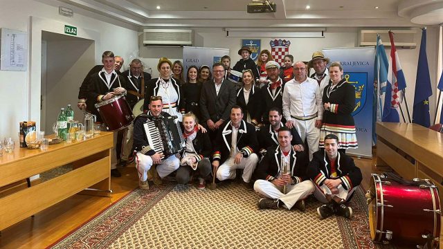 Mesopustari Kraljevice posjetili gradsku upravu