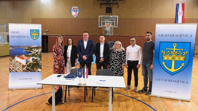 Potpisan Ugovor o opremanju sportske dvorane u kraljevičkom Domu kulture i sporta, čija je obnova u tijeku